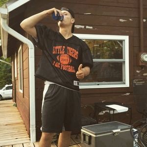 Meet your Posher, Troy